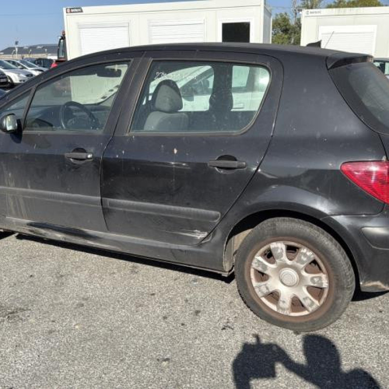 Pare choc arriere PEUGEOT 307 Photo n°13