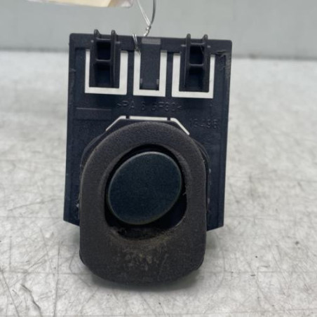 Bouton de coffre PEUGEOT 407 Photo n°1