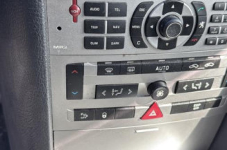 Bouton de coffre PEUGEOT 407