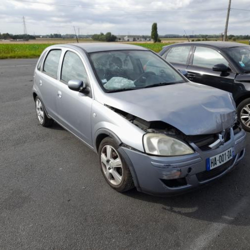 Feu arriere principal droit (feux) OPEL CORSA C Photo n°4