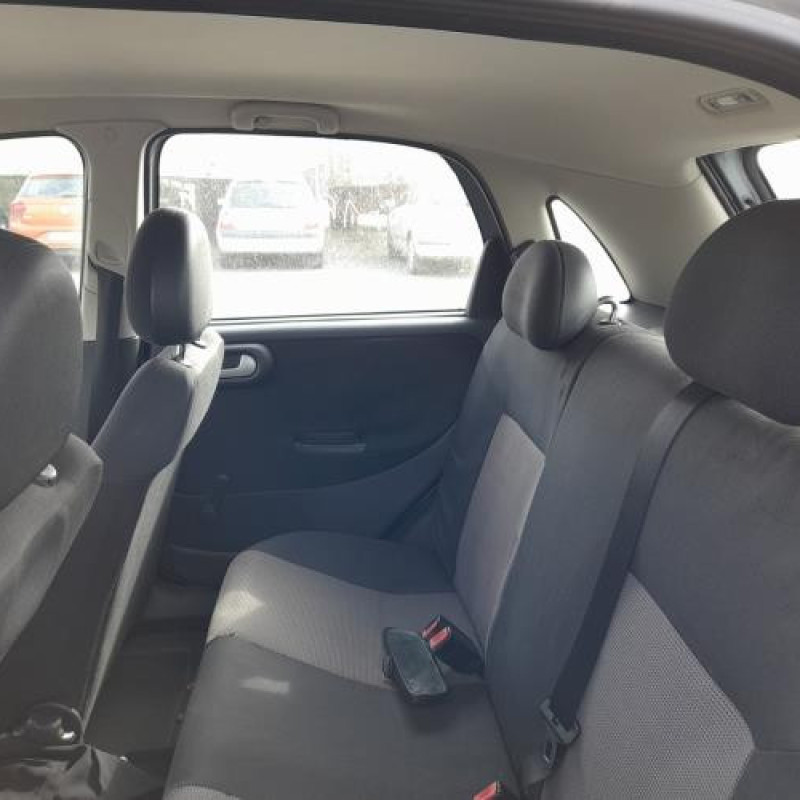 Feu arriere principal gauche (feux) OPEL CORSA C Photo n°15