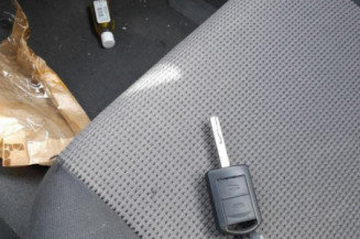 Feu arriere principal gauche (feux) OPEL CORSA C