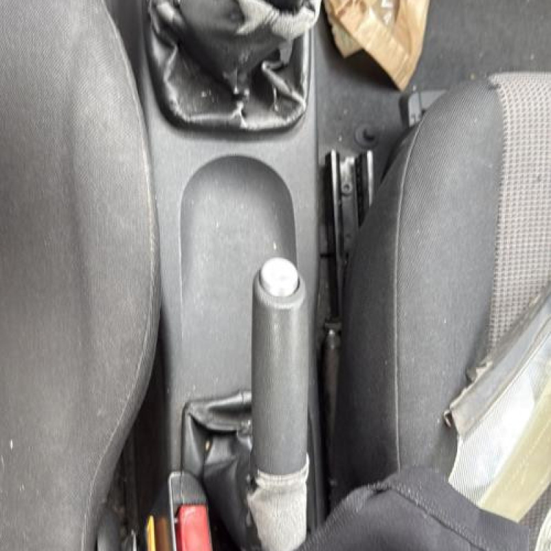 Feu arriere principal gauche (feux) OPEL CORSA C Photo n°20