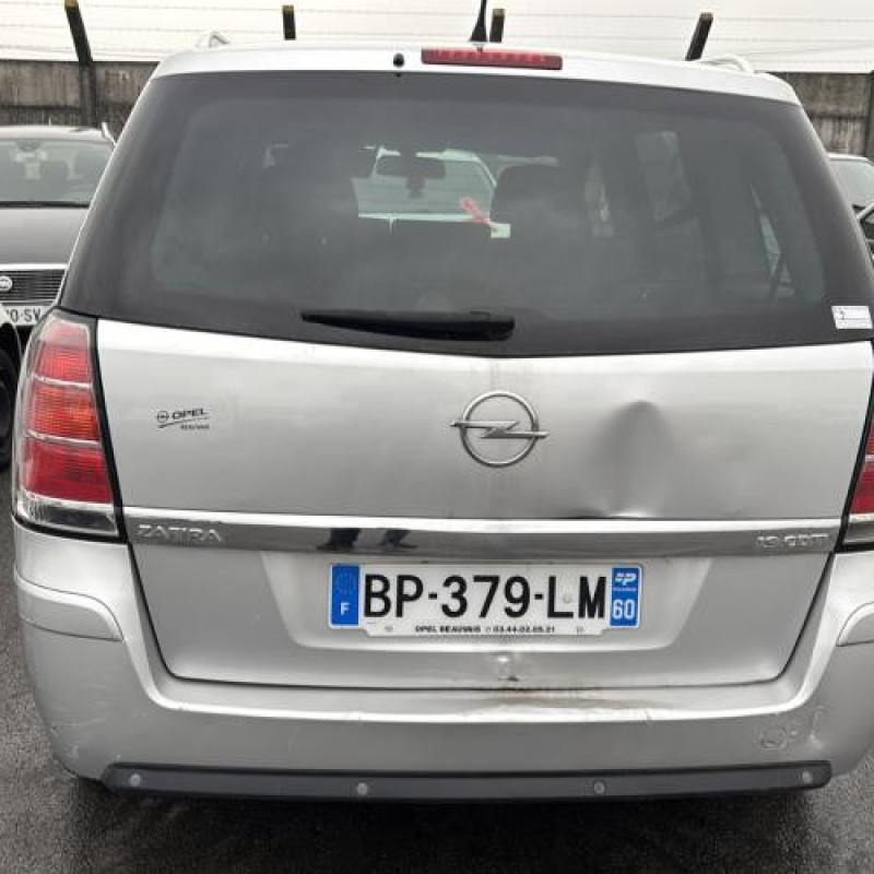 Feu arriere principal gauche (feux) OPEL ZAFIRA B Photo n°8