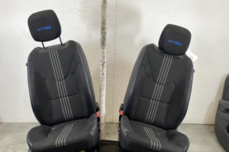 Interieur complet RENAULT CLIO 4 Photo n°1