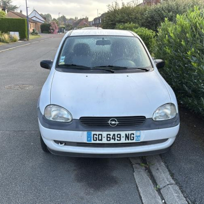 Optique avant principal droit (feux)(phare) OPEL CORSA B Photo n°5