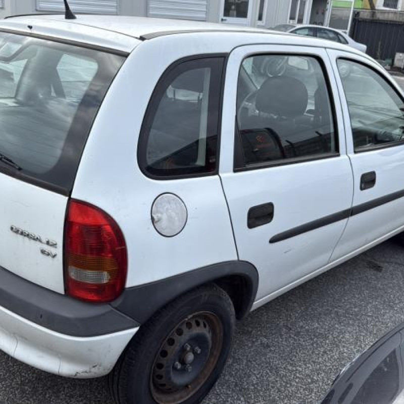 Optique avant principal droit (feux)(phare) OPEL CORSA B Photo n°20