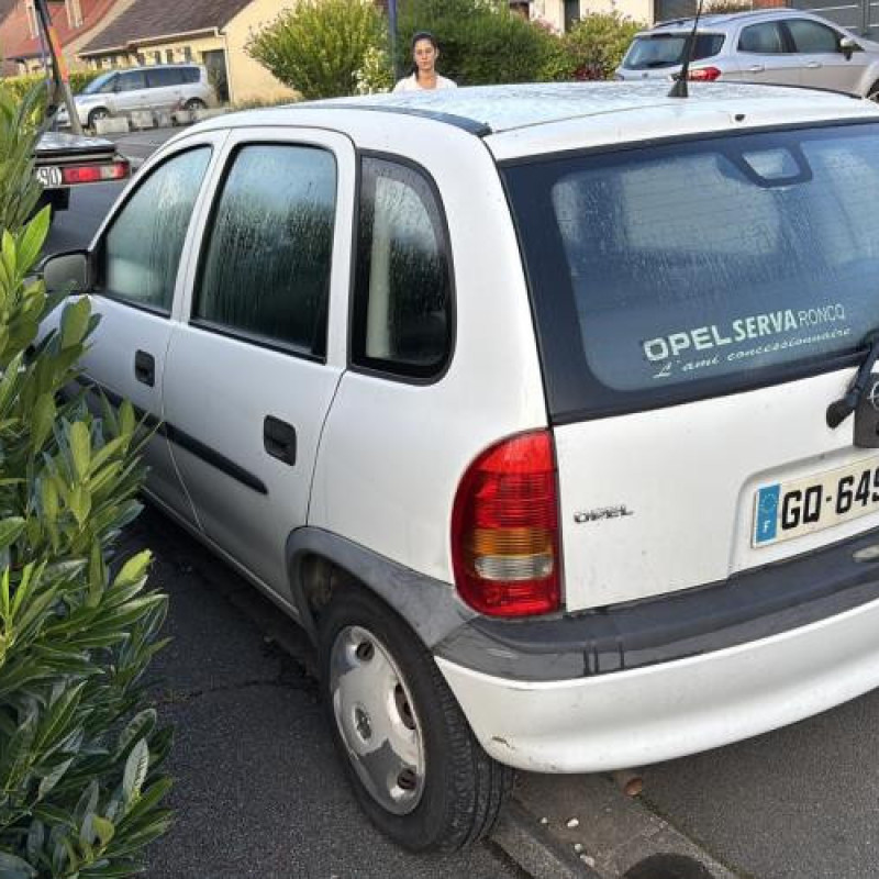 Optique avant principal gauche (feux)(phare) OPEL CORSA B Photo n°7