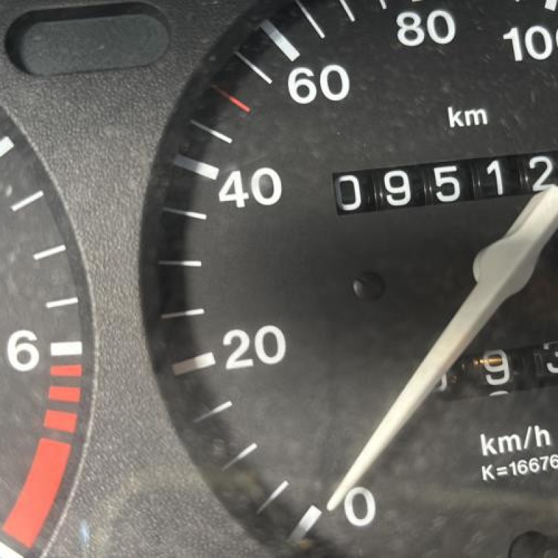 Optique avant principal gauche (feux)(phare) OPEL CORSA B Photo n°16