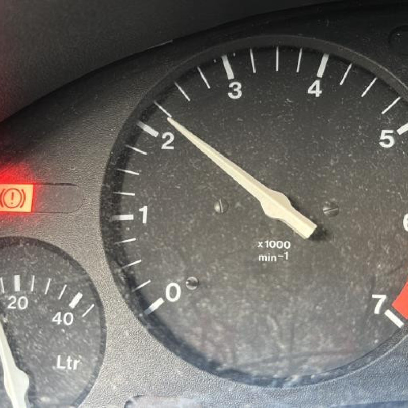 Optique avant principal gauche (feux)(phare) OPEL CORSA B Photo n°17