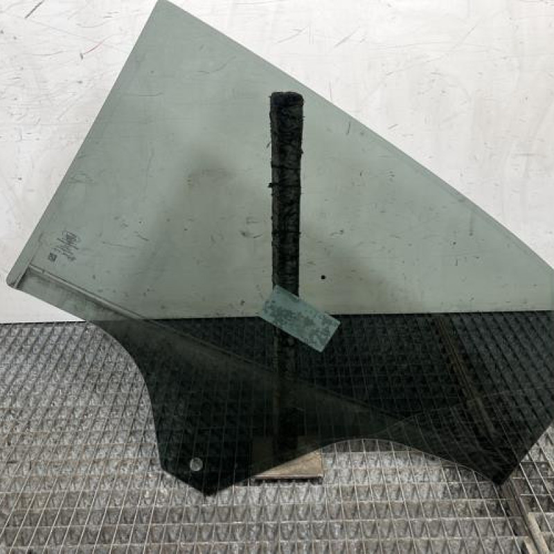 Vitre arriere droit FORD PUMA 2 Photo n°4