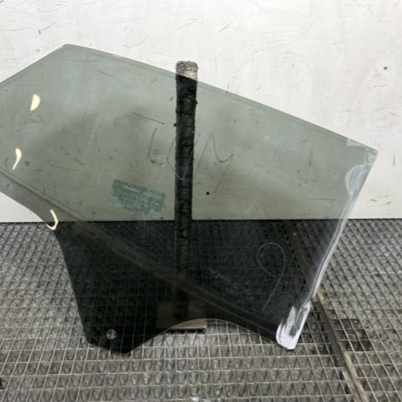 Vitre arriere gauche FORD PUMA 2 Photo n°4