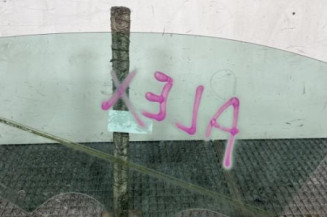 Vitre avant droit FORD PUMA 2