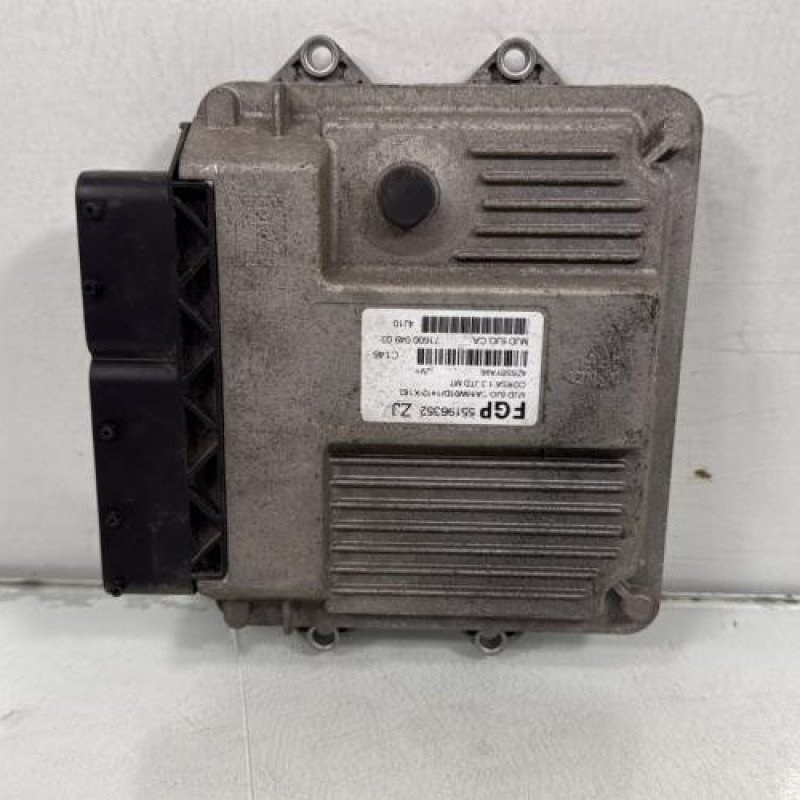 Calculateur moteur OPEL CORSA C Photo n°3