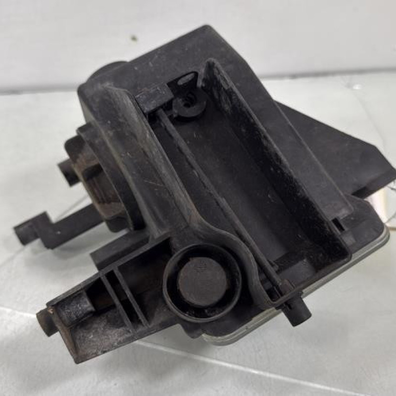 Anti brouillard gauche (feux) OPEL ZAFIRA B Photo n°3