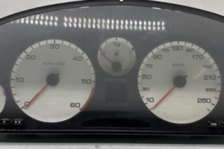 Compteur PEUGEOT 607 Photo n°1