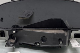 Compteur TOYOTA YARIS 2 Photo n°1