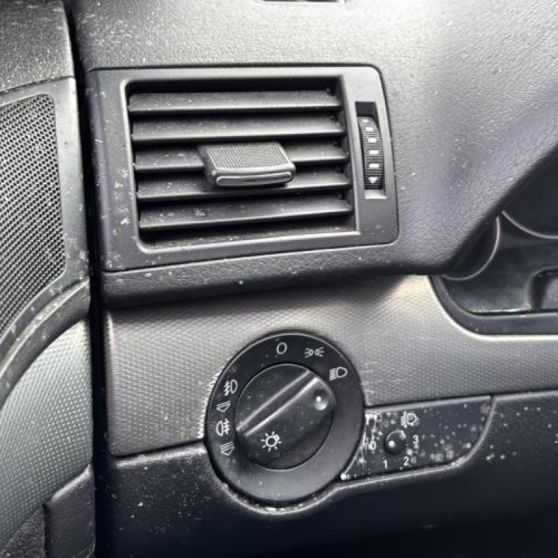 Leve vitre electrique avant droit AUDI A4 2 Photo n°16