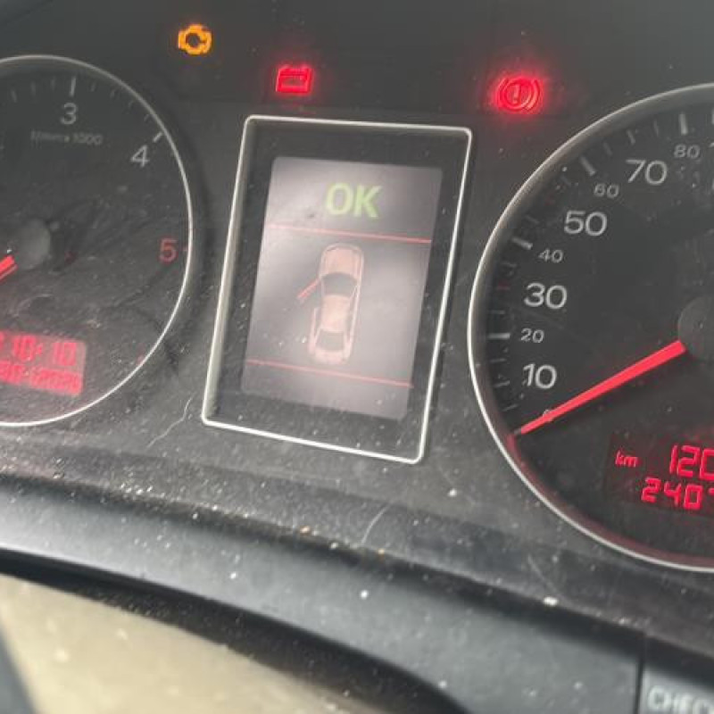 Leve vitre electrique avant droit AUDI A4 2 Photo n°17