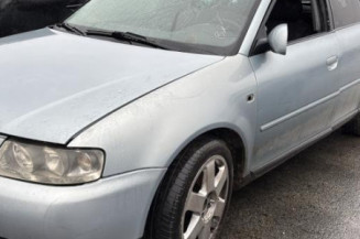 Feu arriere stop central AUDI A3 1 Photo n°1