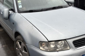 Feu arriere stop central AUDI A3 1