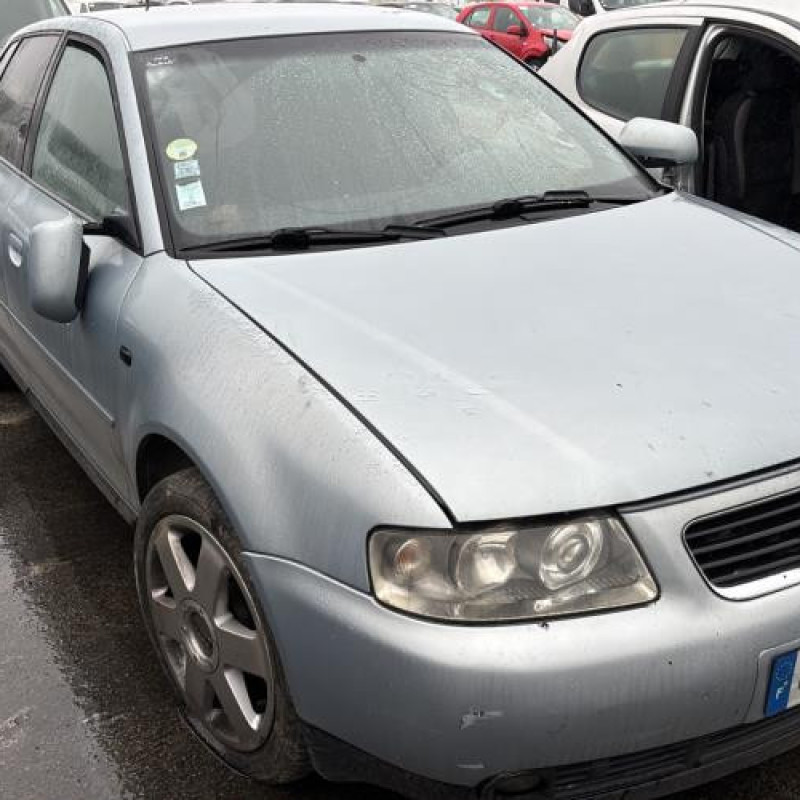 Feu arriere stop central AUDI A3 1 Photo n°3