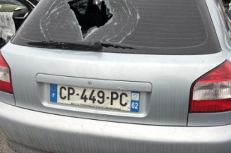 Feu arriere stop central AUDI A3 1