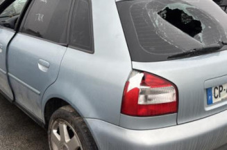 Feu arriere stop central AUDI A3 1