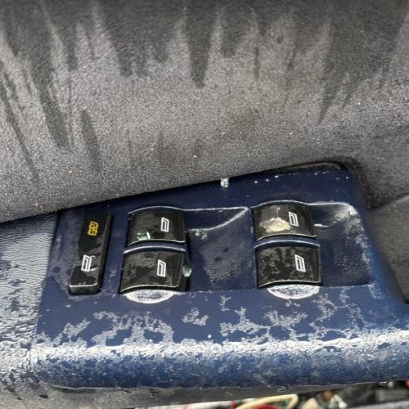 Feu arriere stop central AUDI A3 1 Photo n°12