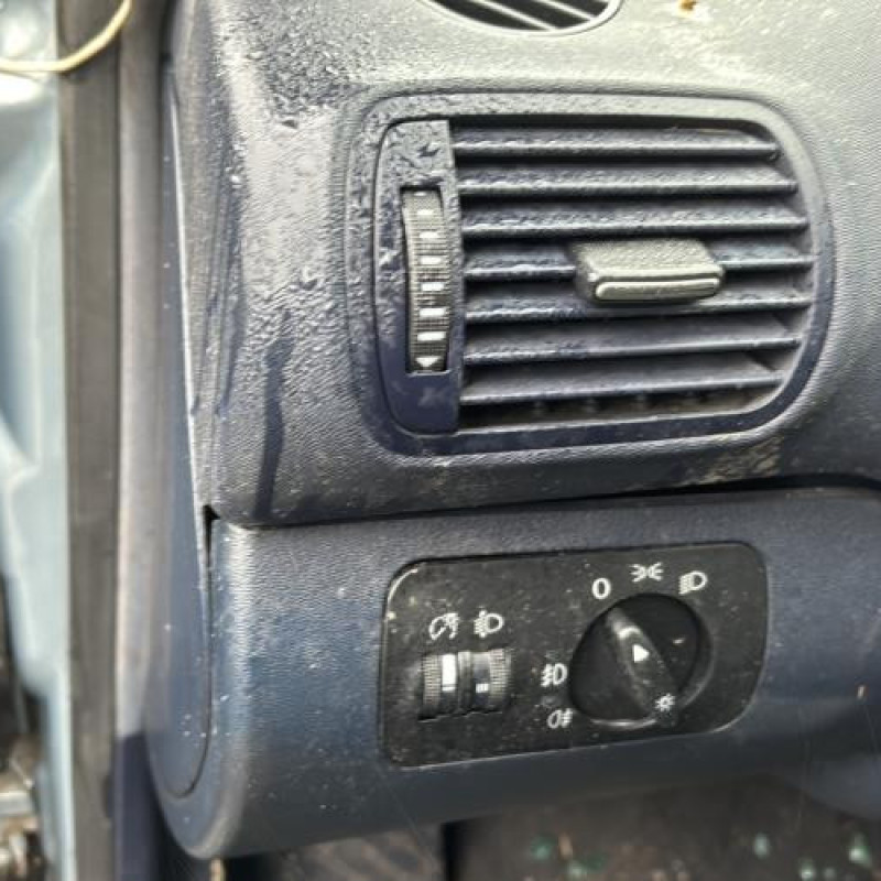 Feu arriere stop central AUDI A3 1 Photo n°17