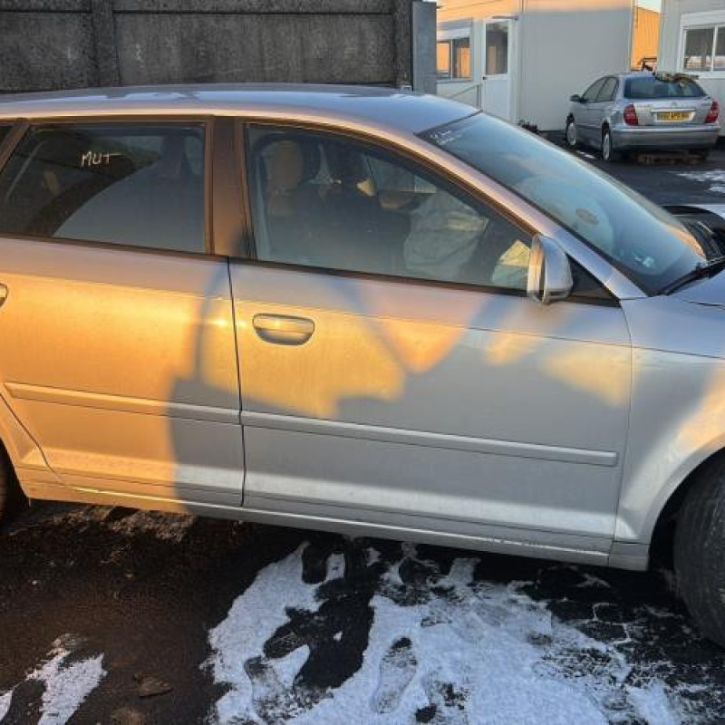 Pivot de moyeu arriere droit AUDI A3 2 Photo n°8