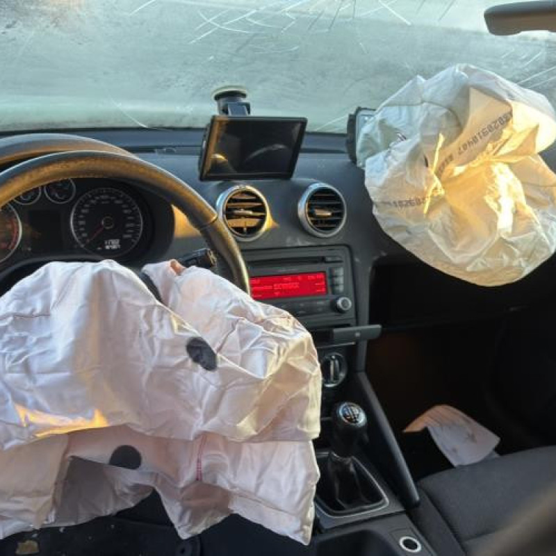 Pivot de moyeu arriere droit AUDI A3 2 Photo n°14