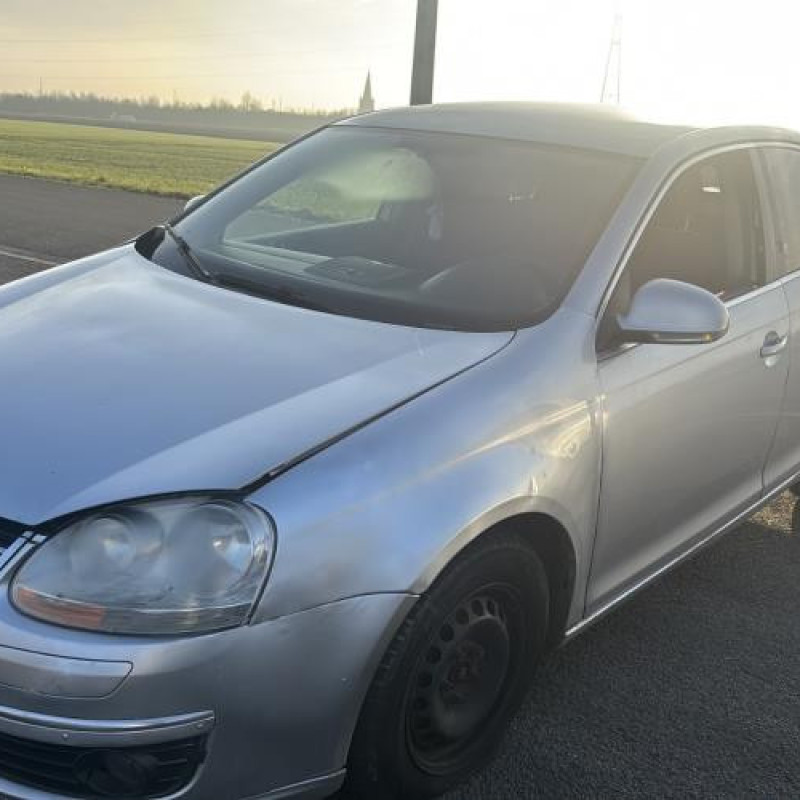 Pivot de moyeu arriere droit VOLKSWAGEN JETTA 3 Photo n°1