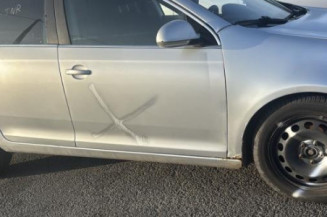 Pivot de moyeu arriere droit VOLKSWAGEN JETTA 3