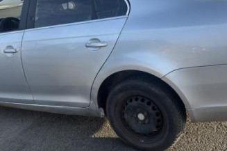 Pivot de moyeu arriere droit VOLKSWAGEN JETTA 3