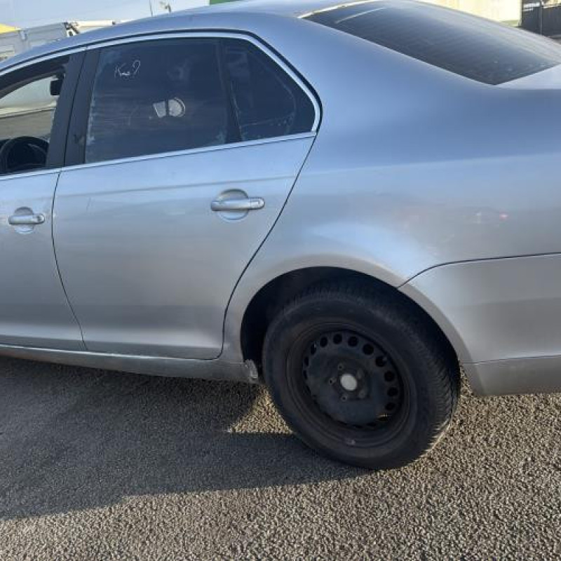 Pivot de moyeu arriere droit VOLKSWAGEN JETTA 3 Photo n°8