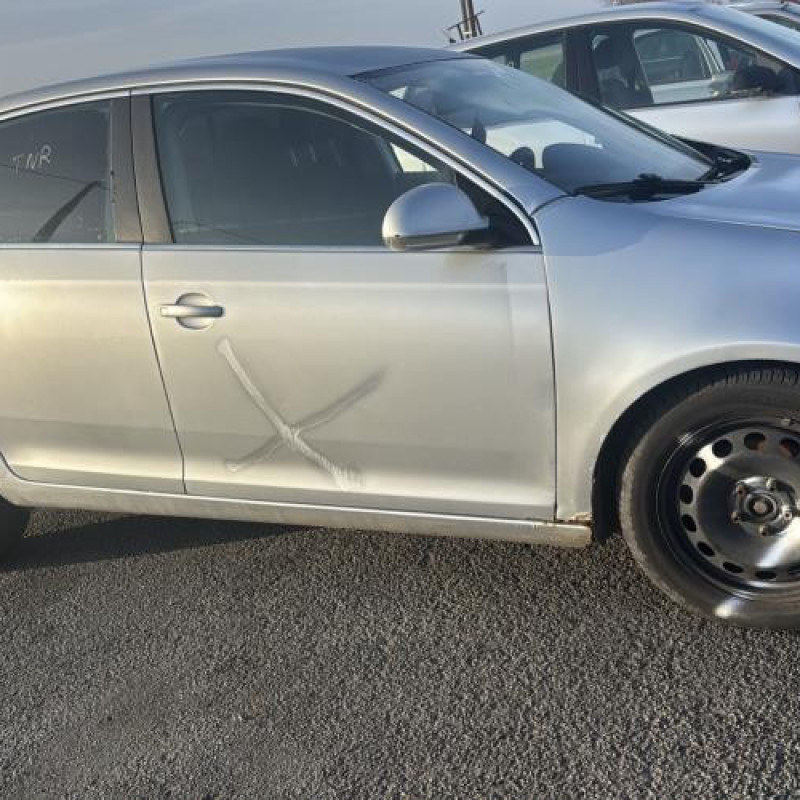 Pivot de moyeu arriere gauche VOLKSWAGEN JETTA 3 Photo n°4