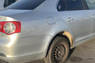 Pivot de moyeu arriere gauche VOLKSWAGEN JETTA 3