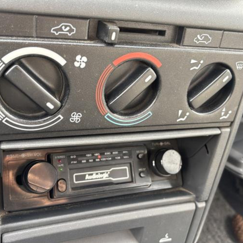 Bras essuie glace avant droit PEUGEOT 405 Photo n°17