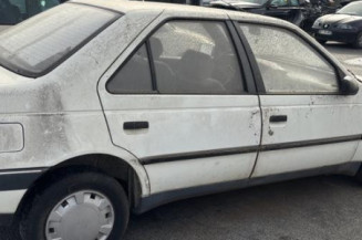 Pare choc arriere PEUGEOT 405