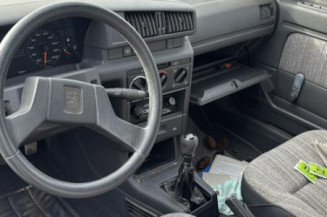 Poignee porte arriere gauche PEUGEOT 405
