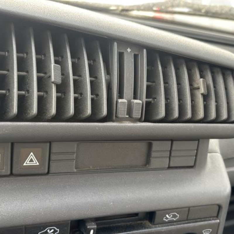 Porte arriere gauche PEUGEOT 405 Photo n°16