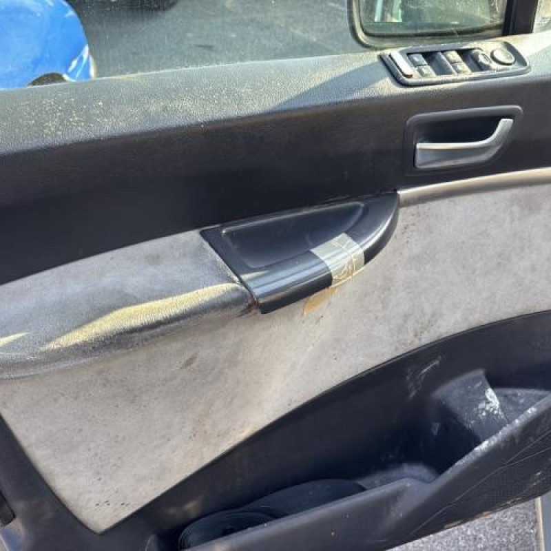 Vase de lave glace PEUGEOT 807 Photo n°10