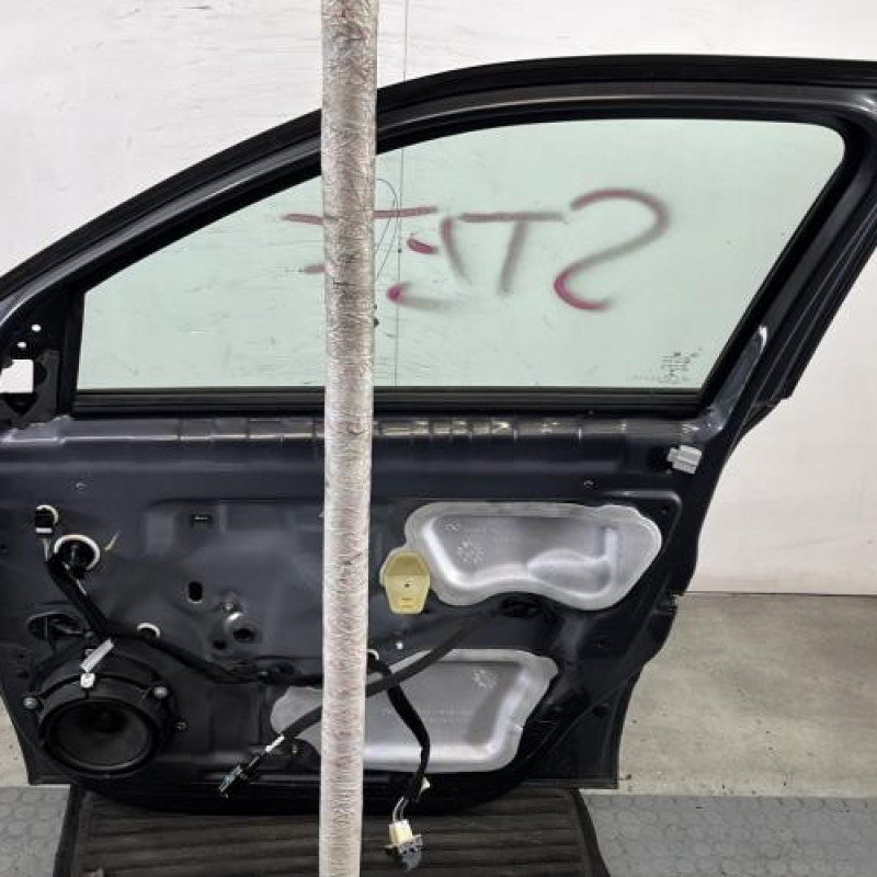 Porte avant droit RENAULT TWINGO 3 Photo n°6