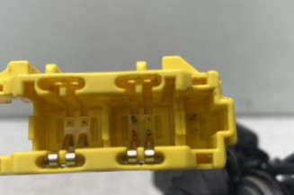 Attache ceinture avant gauche RENAULT TWINGO 3