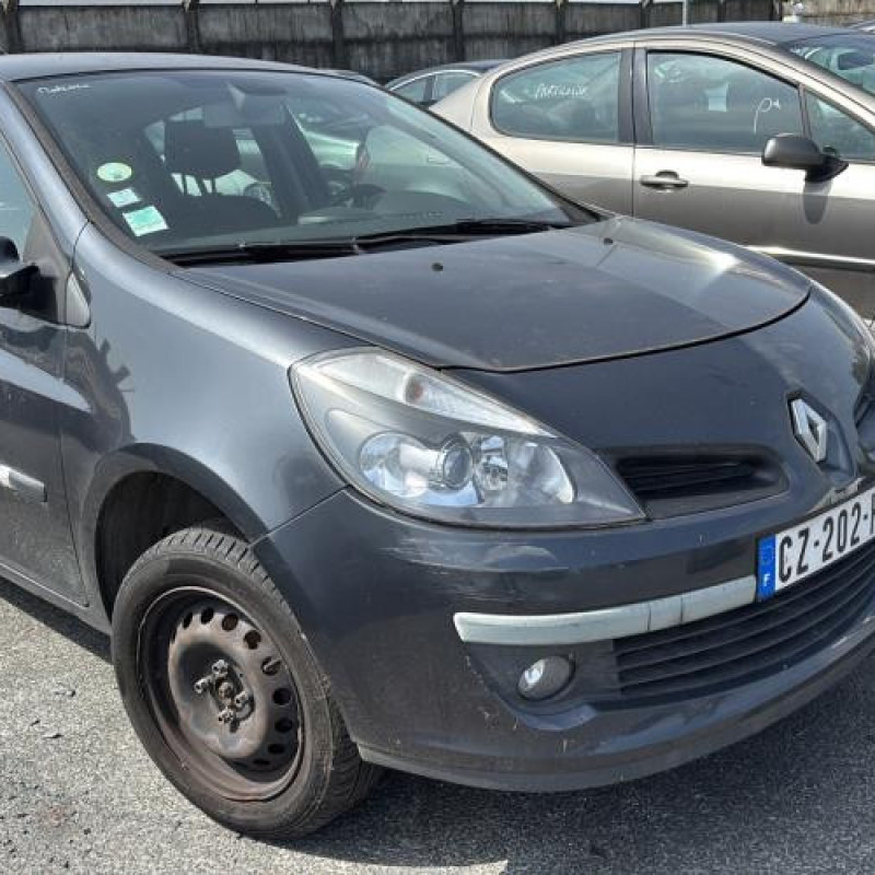 Anti brouillard gauche (feux) RENAULT CLIO 3 Photo n°6