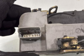 Serrure avant gauche PEUGEOT 206