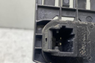 Bouton de coffre PEUGEOT 407