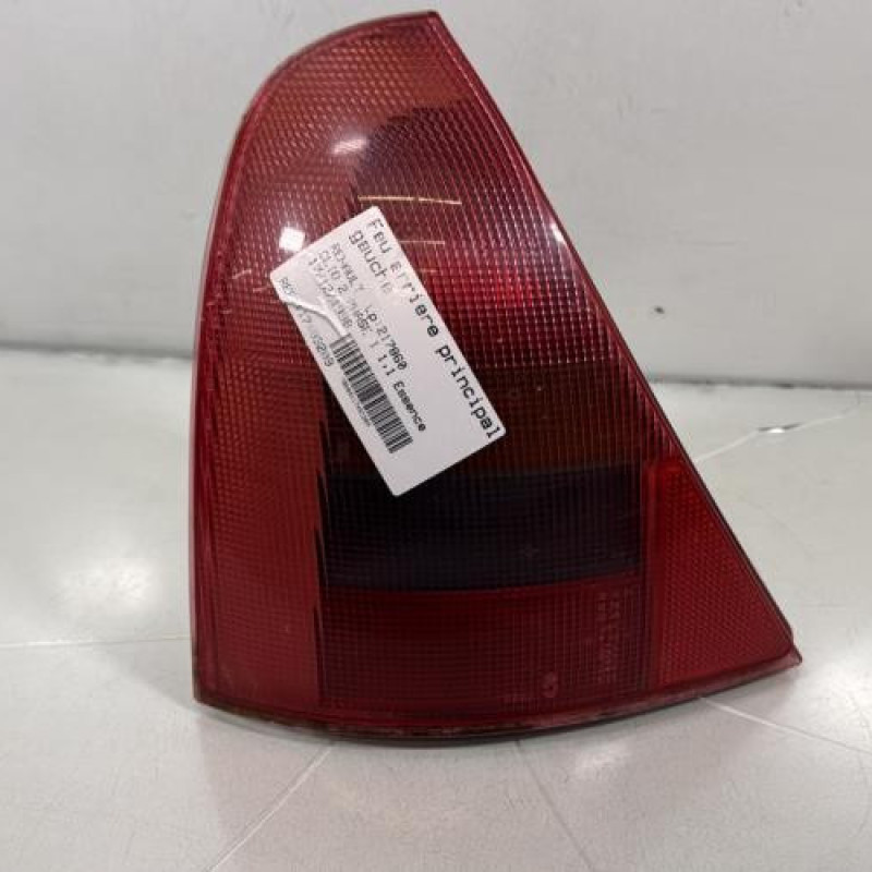 Feu arriere principal gauche (feux) RENAULT CLIO 2 Photo n°1