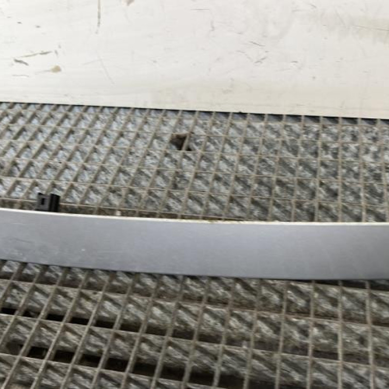 Baguette de coffre PEUGEOT 207 Photo n°3